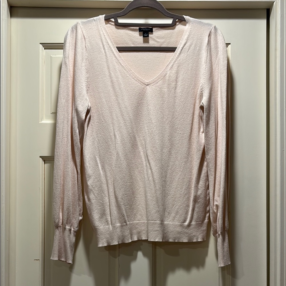 Ann Taylor Factory V-Neck Sweater in Light Pink